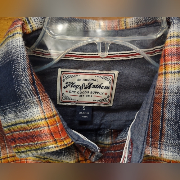 Flag & Anthem Men’s Plaid Button Down Flannel Shirt Orange Blue Yellow Size Sm - Picture 3 of 9
